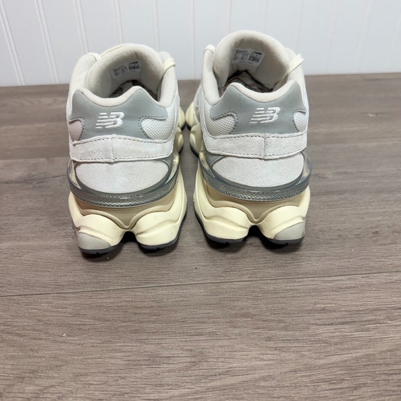 New Balance Cream and Gray Running Shoes - Picture 5 of 14